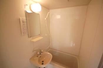 湘南サーファーズ もちろん風呂トイレ別です。