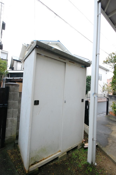 矢畑冨沢貸家 物置も付いています。