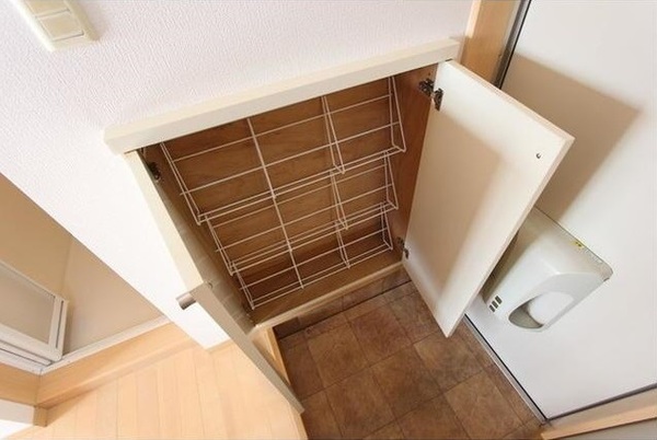 ハイツ茅ヶ崎 玄関