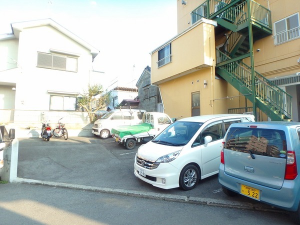 LPビル 駐車場
