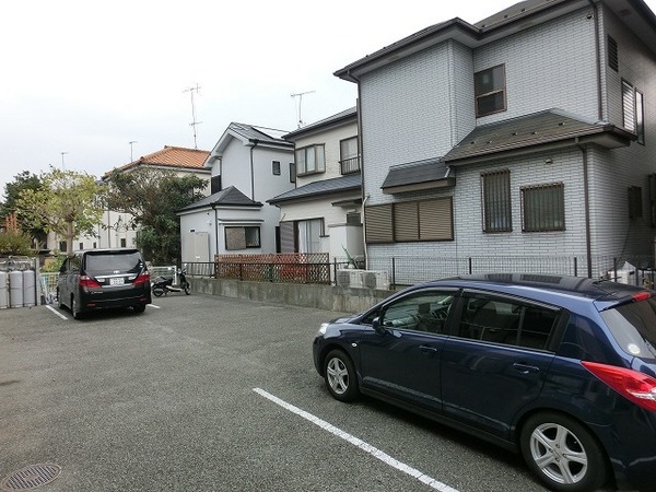 セジュール 駐車場