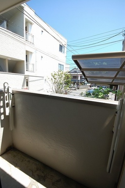 ハイツパシフィック　１０１ 前が開けたバルコニー