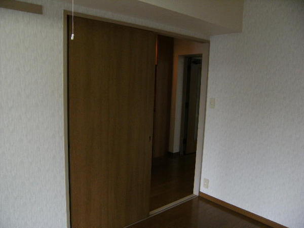 サンモール鶴嶺 収納
